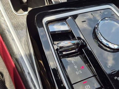 Used 2023 BMW 740i RWD image 6