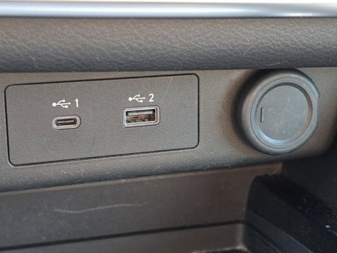 Used 2023 Nissan Rogue SV image 7