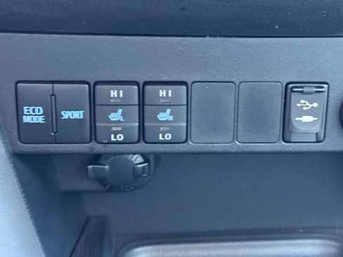 Used 2017 Toyota RAV4 Limited w/ All Weather Liner Package AWD/4WD image 12