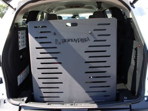 Used 2026 Toyota Sienna LE FWD image 19