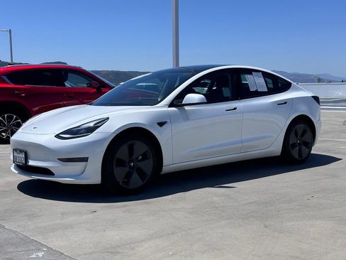 Used 2021 Tesla Model 3 Standard Range Plus RWD image 6