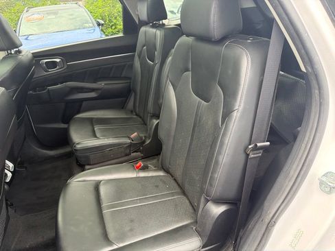 Certified 2023 Kia Sorento SX AWD/4WD image 16