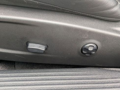 Used 2016 Dodge Challenger SRT Hellcat image 17