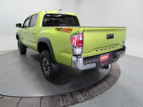 Used 2023 Toyota Tacoma TRD Off-Road w/ Black Out Package (TMS) AWD/4WD image 5