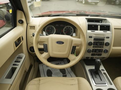 Used 2011 Ford Escape XLT w/ 203A Rapid Spec Order Code image 22