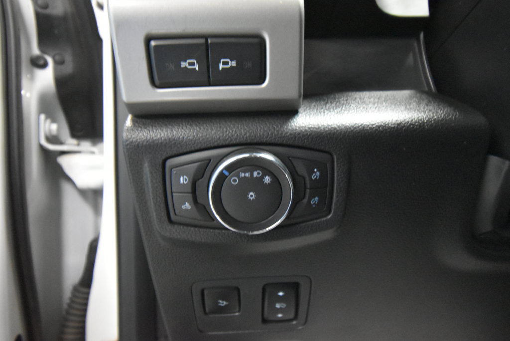 Used 2019 Ford F250 Lariat w/ Lariat Ultimate Package AWD/4WD image 10
