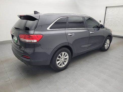 Used 2017 Kia Sorento FWD w/ LX Convenience Package image 10