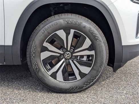 New 2026 Volkswagen Atlas SE image 10