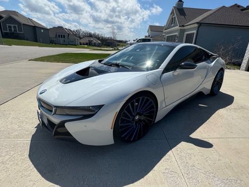 Used 2015 BMW i8 AWD/4WD image 2