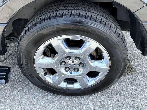 Used 2014 Ford Expedition Limited w/ Equipment Group 301A AWD/4WD image 25