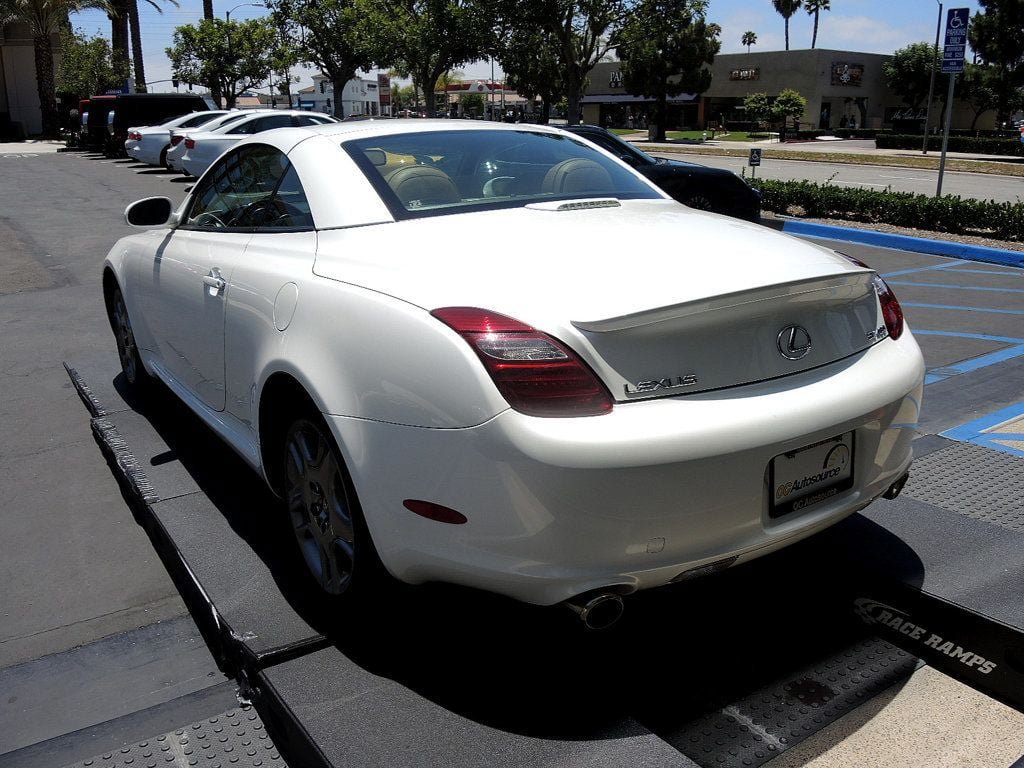 Used 2005 Lexus SC 430 Convertible w/ Preferred Accessory Pkg RWD image 10