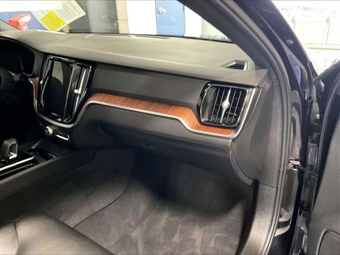 Used 2023 Volvo S60 B5 Plus AWD/4WD image 13