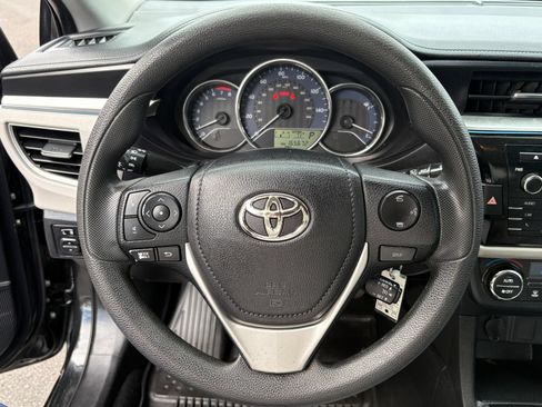 Used 2016 Toyota Corolla LE FWD image 26