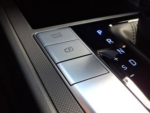 New 2026 Hyundai Elantra SE image 10