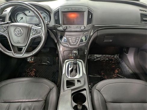 Used 2017 Buick Regal Sport Touring image 25