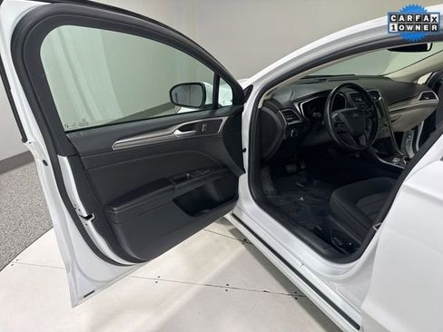 Used 2020 Ford Fusion SE image 8