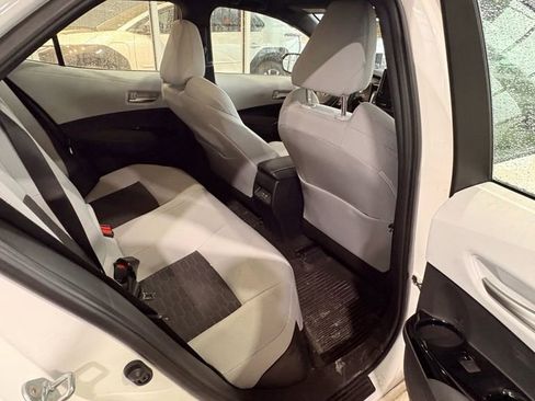 Used 2023 Toyota Corolla SE image 15