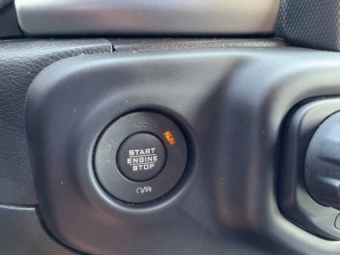 Used 2020 Jeep Gladiator Sport w/ Quick Order Package 24S image 22