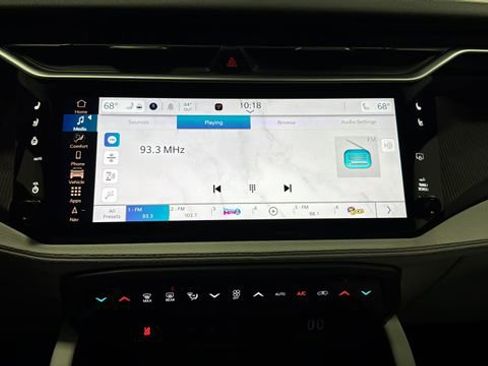 New 2026 Jeep Cherokee Overland w/ Trailer Tow Group image 13