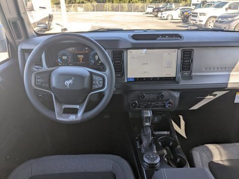 New 2025 Ford Bronco 4-Door image 14