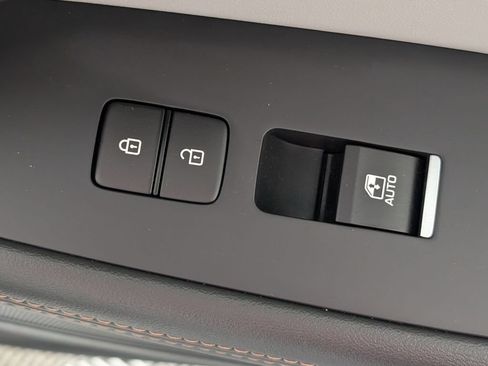 Used 2018 Genesis G80 3.3T Sport AWD/4WD image 35