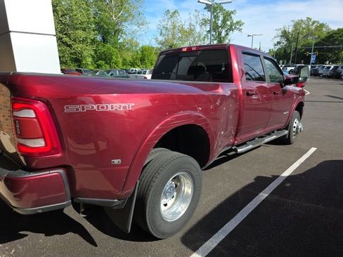 Used 2022 RAM 3500 Laramie AWD/4WD image 6