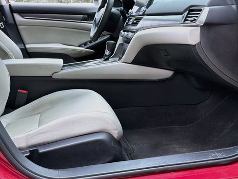 Used 2018 Honda Accord LX image 24