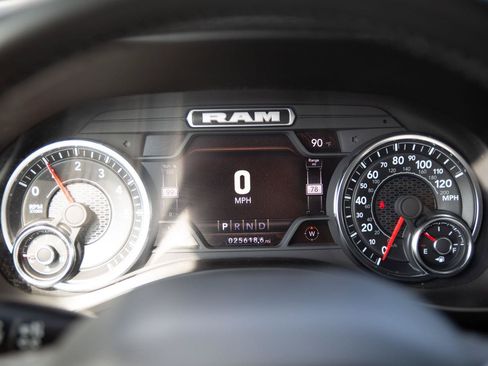 Used 2023 RAM 1500 Laramie AWD/4WD image 14