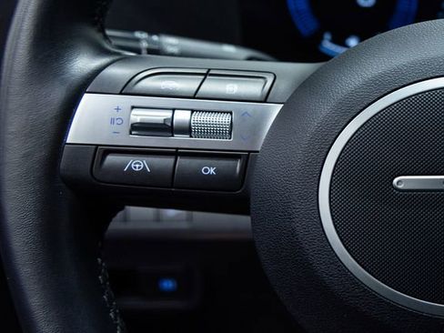 Used 2025 Hyundai Kona SEL image 14