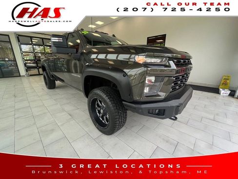 Used 2023 Chevrolet Silverado 2500 Custom w/ Custom Value Package AWD/4WD image 8