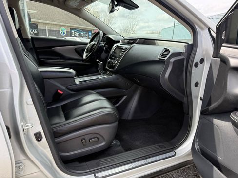 Used 2023 Nissan Murano SV AWD/4WD image 10