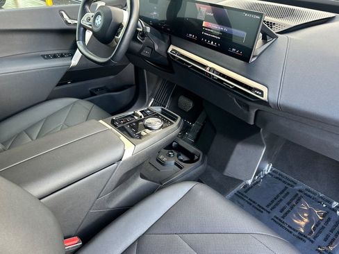 Used 2024 BMW iX xDrive50 w/ Sport Package image 17