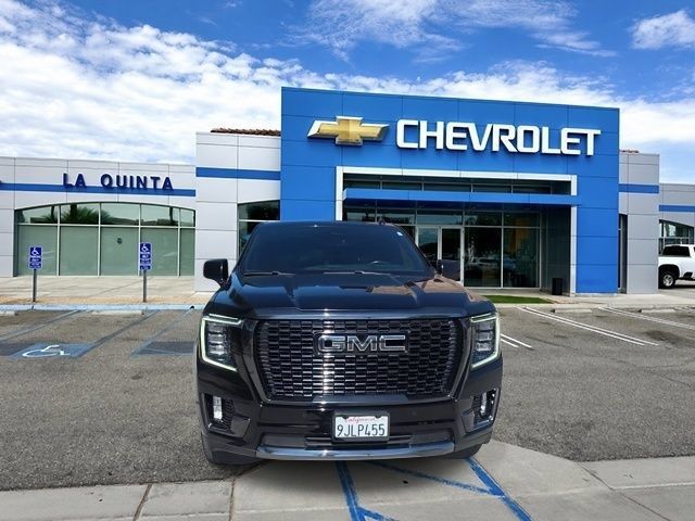Used 2023 GMC Yukon Denali Ultimate AWD/4WD image 3