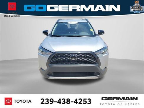 Certified 2025 Toyota Corolla Cross LE FWD image 3
