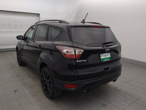 Used 2018 Ford Escape SE w/ SE Sport Appearance Package FWD image 5