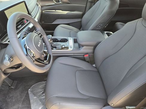 New 2026 Kia Carnival SX Prestige FWD image 9