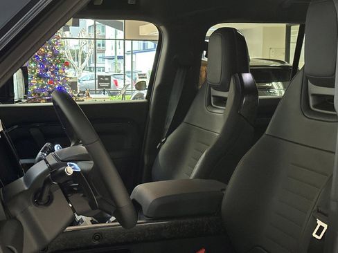 New 2026 Land Rover Defender 110 OCTA image 5