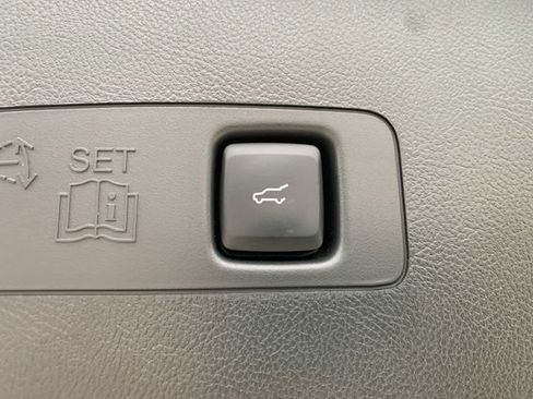 Used 2023 Lincoln Corsair FWD w/ Equipment Group 102A image 28