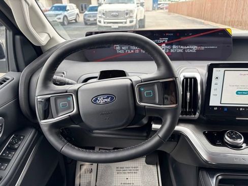 New 2026 Ford Expedition Platinum AWD/4WD image 2