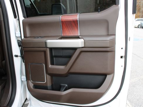 Used 2017 Ford F250 King Ranch w/ King Ranch Ultimate Package image 16