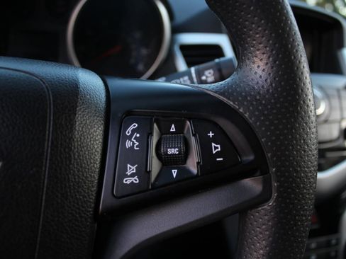 Used 2016 Chevrolet Cruze LT w/ Technology Package image 37