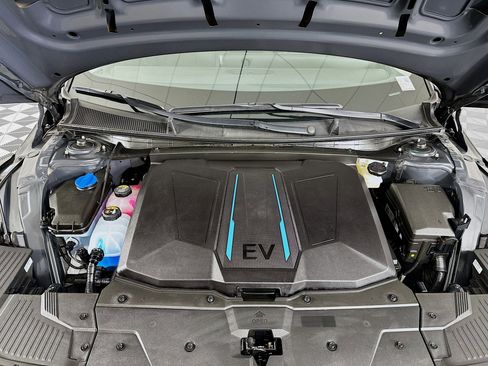 Used 2024 Hyundai Ioniq 5 SEL image 33