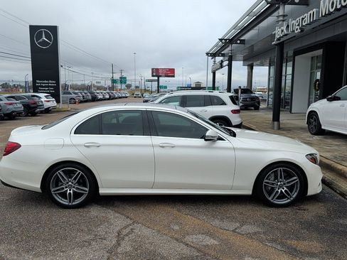 Certified 2018 Mercedes-Benz E 300 image 17