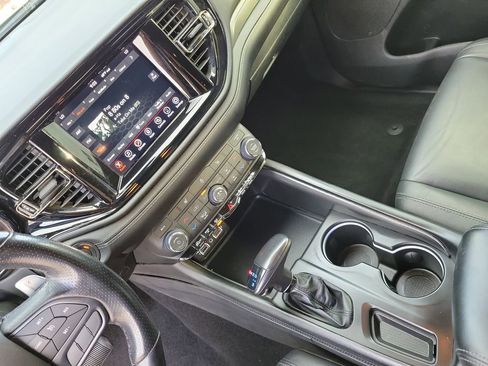 Used 2022 Dodge Durango GT image 38