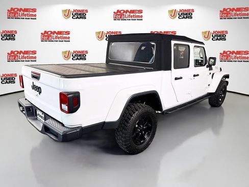 Used 2023 Jeep Gladiator Sport AWD/4WD image 16