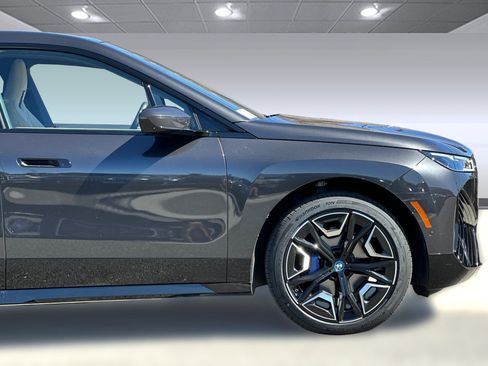 Used 2024 BMW iX xDrive50 w/ Sport Package AWD/4WD image 35