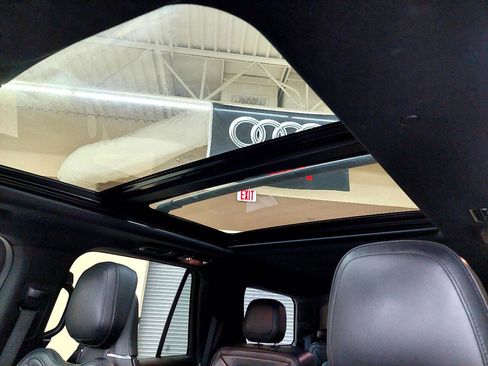 Used 2019 Lincoln Navigator Reserve w/ Cargo Package image 34