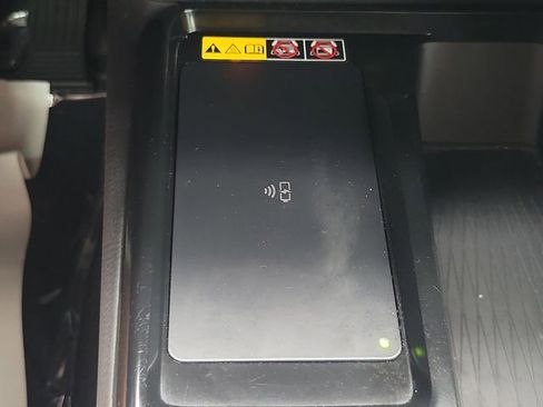 Used 2025 Toyota Camry LE w/ Convenience Package image 27