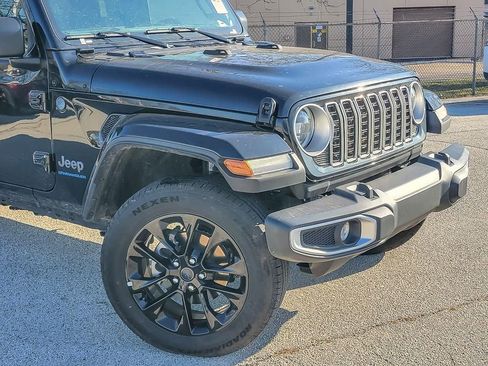 Used 2025 Jeep Wrangler Unlimited Sahara w/ Safety Group image 2