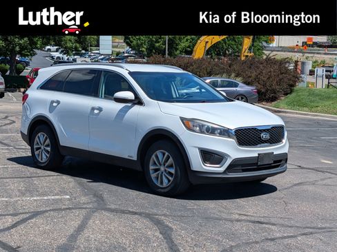 Used 2017 Kia Sorento AWD w/ LX Convenience Package image 1